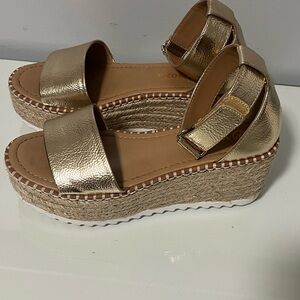 Versona Metallic Gold Wedge Sandals